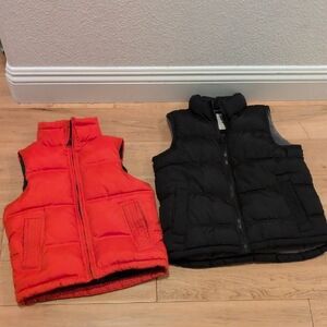 ✅Kids Size 6/7 Puffer Vest Gap Red And Old Navy Black Winter Warm Cozy